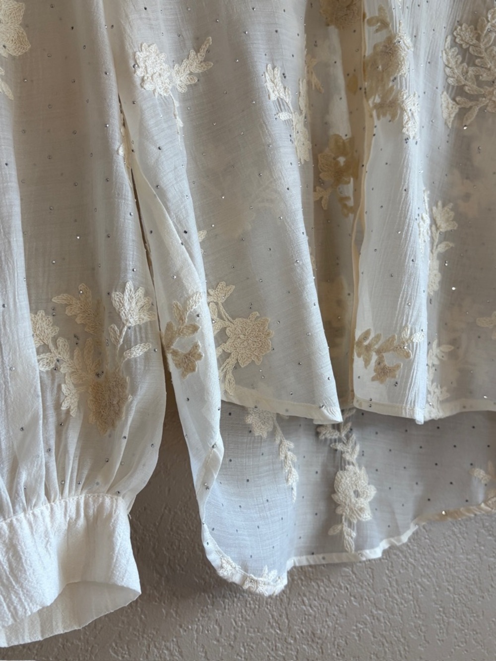 Ivory Embroidered Sheer Floral Blouse Rhinestone Mesh Top Size M - Picture 4 of 8
